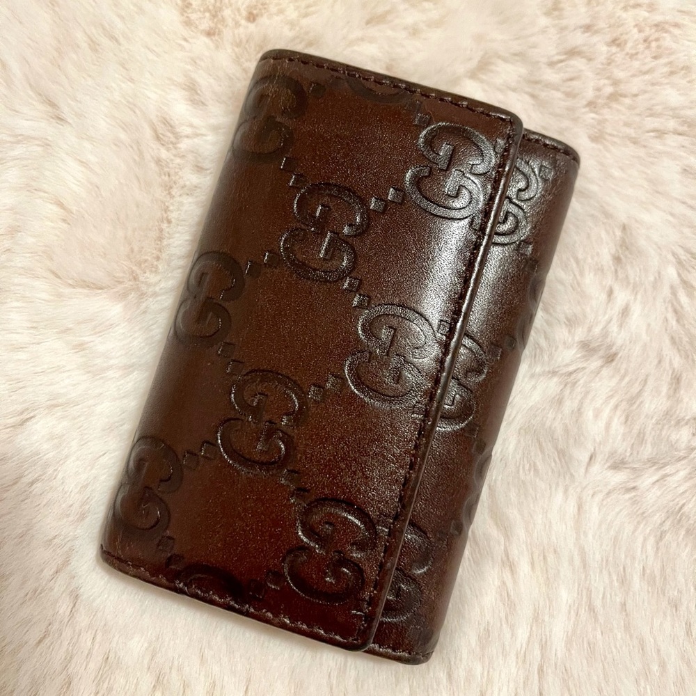 Preloved Authentic Gucci 6 Key Ring Holder
